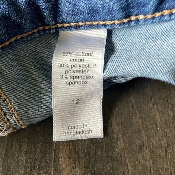 Maurice’s jean shorts, size 12 - Picture 5 of 5